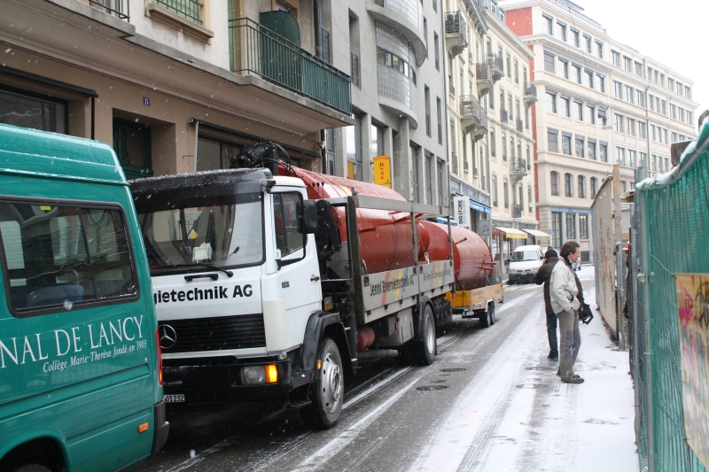 Lieferung von zwei Wärmespeicher mit Boiler nach Genf