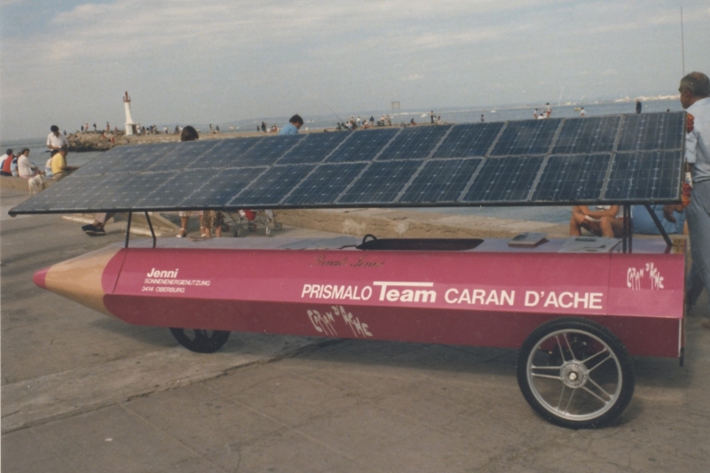 Carandache prismalo, Solarmobil farbstift an der Tour de sol, hier in Frankreich